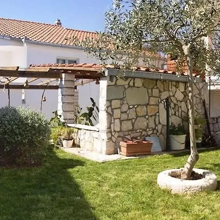 And Florijan Appartement